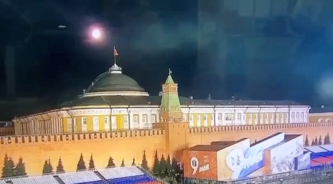 РФ обіцяє «масований ракетний удар по центру Києва» в разі зриву параду в Москві