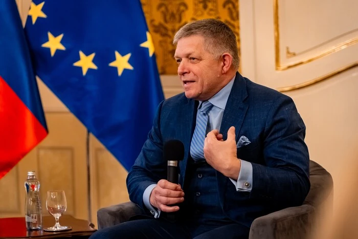 Фіцо летить до Путіна 9 травня: чому його не буде на параді в Москві