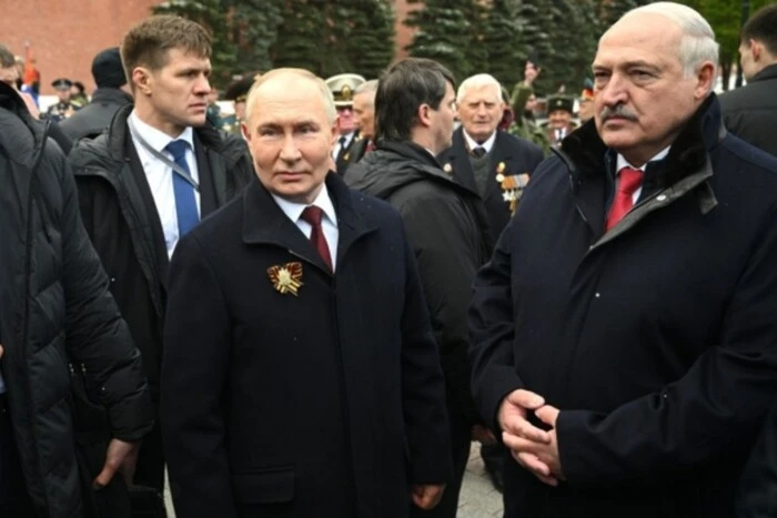 Лукашенко визнав катастрофічне падіння кількості охочих їхати на парад до Путіна