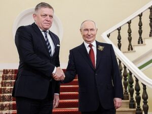 Словацький прем'єр зустрівся з Путіним у Москві фото 1
