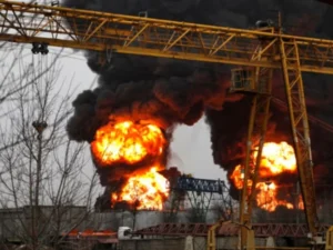 Атаки дронів паралізували сьомий НПЗ у Росії: наслідки для нафтової галузі