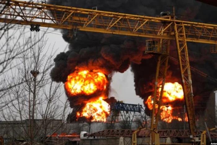 Атаки дронів паралізували сьомий НПЗ у Росії: наслідки для нафтової галузі