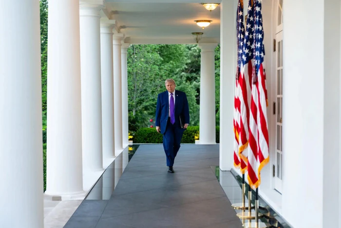 Європа використовує тактику Трампа проти нього самого: пояснення NYT