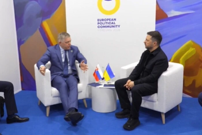 Зеленський зустрівся з Фіцо: головні подробиці та відео зустрічі