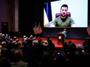 House of Representatives Gathers Votes to Bring Ukraine Aid Bill to a Vote in the US Congress