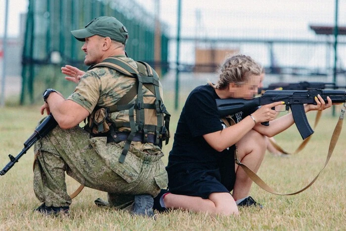 Москва витрачає сотні мільйонів доларів на мілітаризацію нового покоління