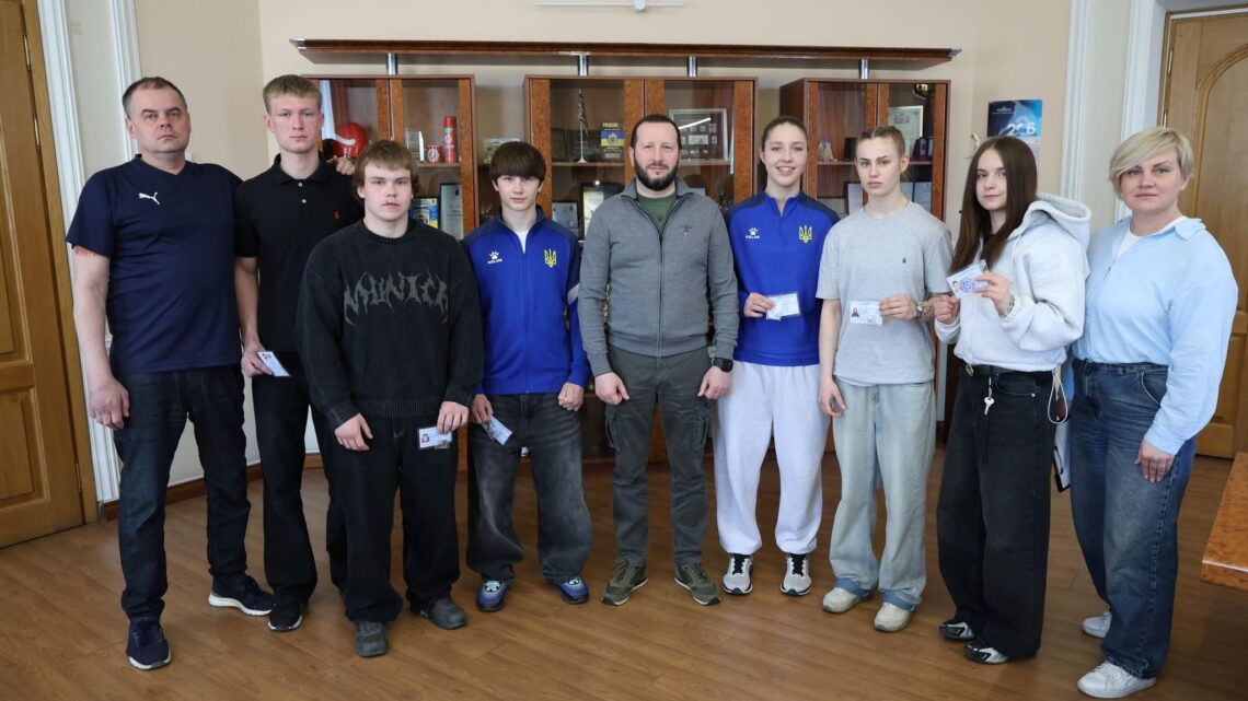 Боксери Хмельниччини отримали звання майстрів спорту: імена спортсменів