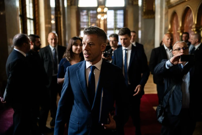Прем'єр-міністр Угорщини закликав президента піти у відставку: що відомо