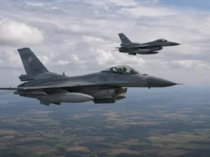 Польща підняла авіацію через масований удар РФ по Україні: що відомо