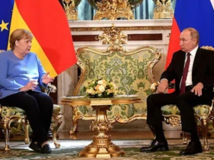 Меркель стала однією з головних кандидатів для переговорів із РФ: що відомо