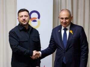 «Важливо, що відновлюємо активний діалог» – Зеленський про перший за 24 роки візит президента України до Вірменії