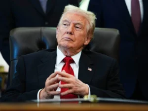 Трамп закликав Тегеран утриматися від атак: Ірану загрожує знищення, якщо конфлікт загостриться
