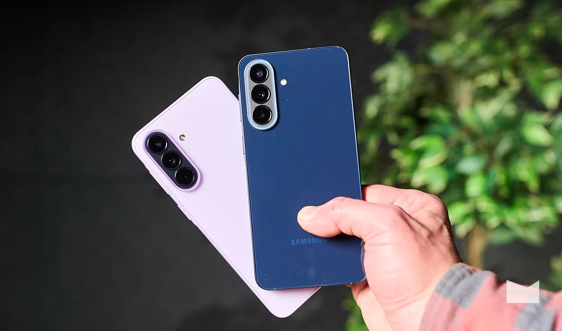 Недорогий смартфон Samsung здивував якістю селфі у тесті з флагманами