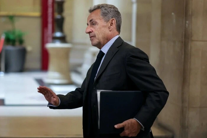 Ніколя Саркозі достроково вийшов на волю: що відомо про рішення у справі експрезидента Франції