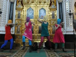 Росія внесла гурт Pussy Riot до переліку терористів та екстремістів: що це означає