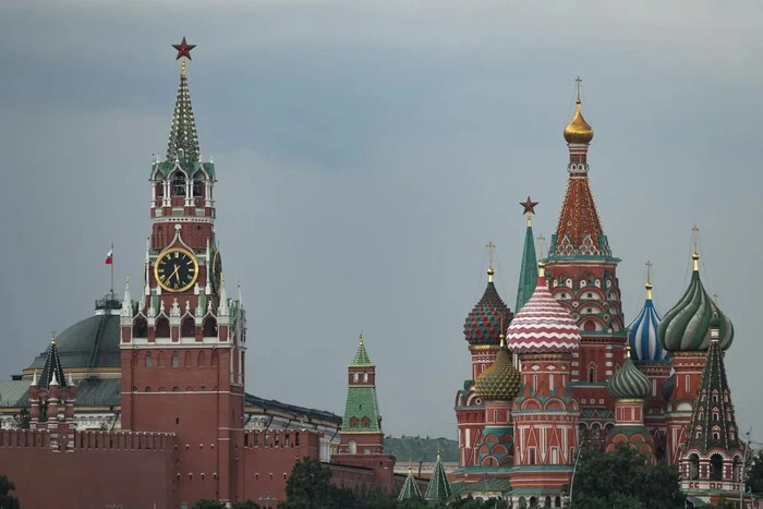 Росія звинувачує Україну в порушенні «тиші» та знову погрожує ударом по Києву