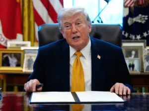 Трамп заявив, що «Проект Свобода» буде призупинено: що відомо про рішення США