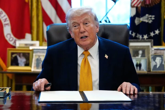 Трамп заявив, що «Проект Свобода» буде призупинено: що відомо про рішення США