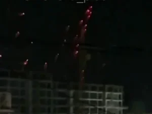 У російському Каспійську пролунали дострокові «салюти» перед парадом: відео інциденту