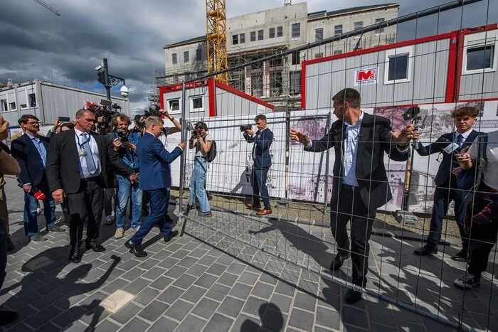 Прем’єр Угорщини відкрив для туристів колишні офіси Орбана