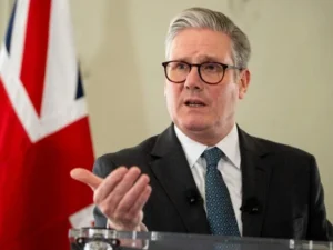 Після провалу на виборах прем’єр Британії заговорив про своє політичне майбутнє