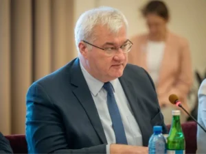 Politico: Україна пропонує Росії угоду про взаємну відмову від ударів по аеропортах