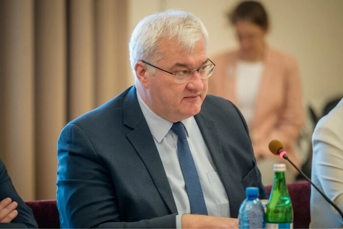 Politico: Україна пропонує Росії угоду про взаємну відмову від ударів по аеропортах