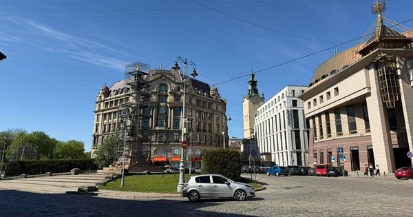 Андрій Садовий ветував ухвалу про будівництво підземного паркінгу на площі Міцкевича у Львові